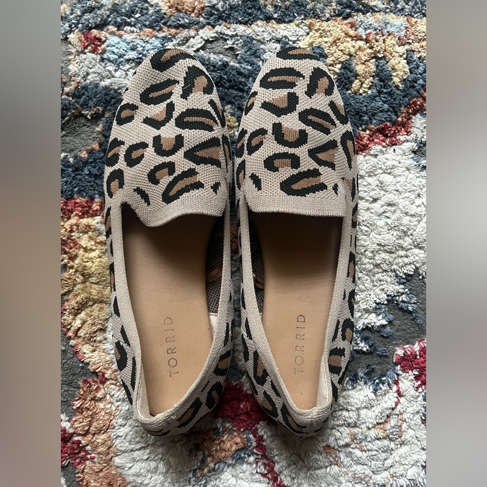 Leopard print ballet flats